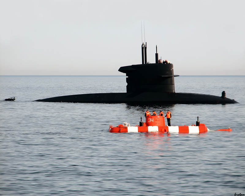 АС-34 на фоне Dolfijn